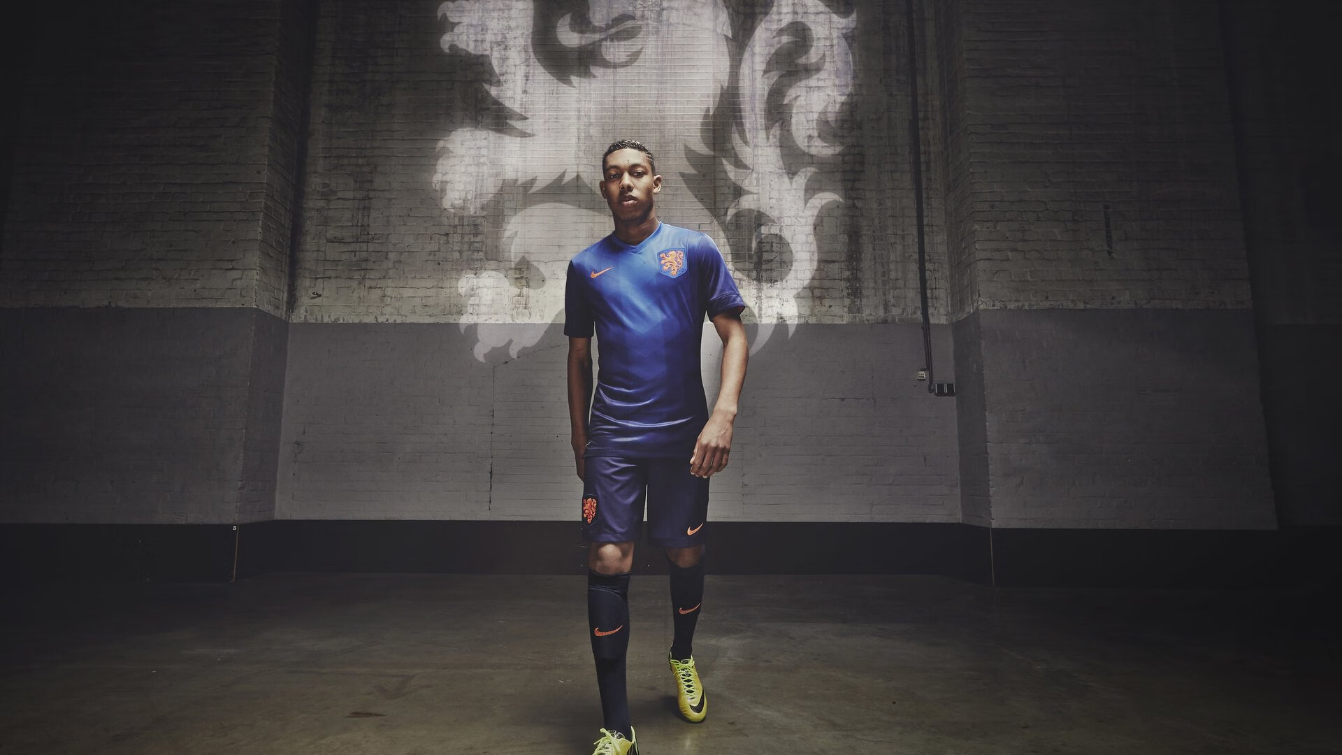 开云体育中国-赖斯一锤定音！伊朗粉碎卡塔尔，年度焦点战见证中场大师的绝对接管