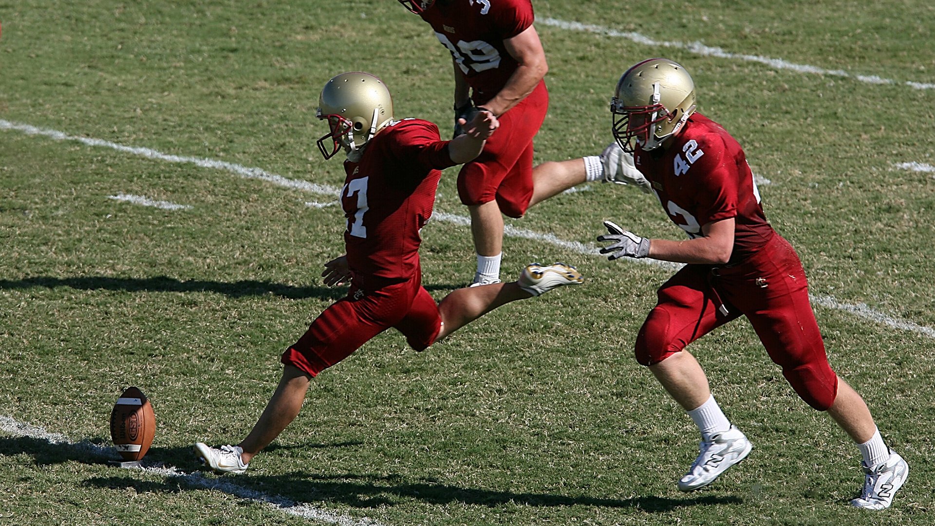 赖斯一锤定音!伊朗粉碎卡塔尔,年度焦点战见证中场大师的绝对接管